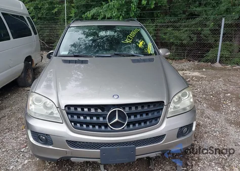 2006 Mercedes-Benz M-Class 3.5L z USA, uszkodzony, nr VIN 4JGBB86E06A128919